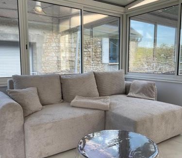 Fontenay-pres-Chablis House | L R de la vallée