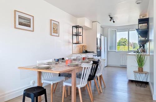 La Roche-sur-Yon Apartment | L'Urbaine, Maison de ville spacieuse, Jardin, WIFI