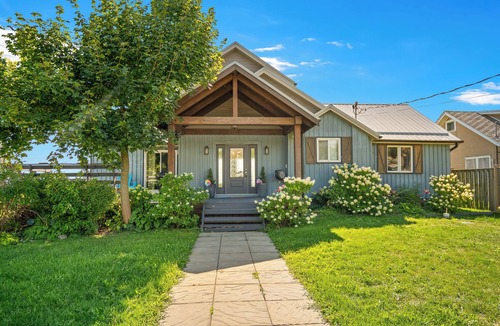 Point Abino Cottage | L'yle Ila Lake Front Retreat