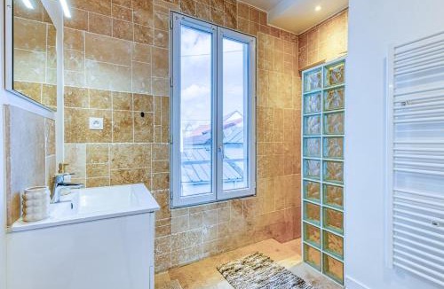 Les Mureaux Apartment | L'Yvelis - 600m Gare - Parking - Wifi