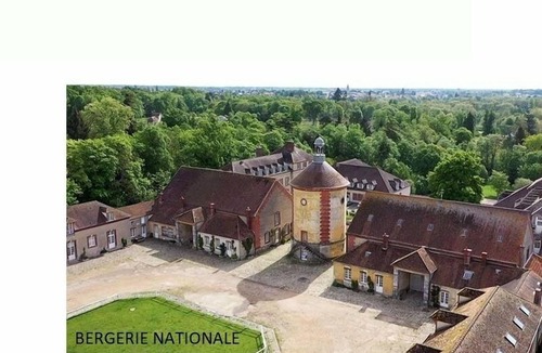 Trappes Apartment | L1 St-Quentin-en-Yvelines : Apartment with parking space