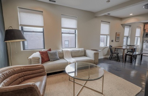 North End Apartment | L4 Spacious North End Walkup Loft Apartment