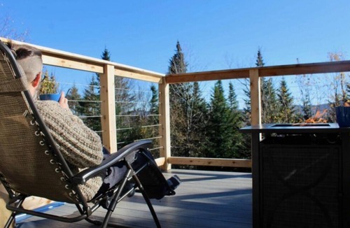 Notre-Dame-Des-Bois Ski Chalet | LAŌ Chalet avec Spa dans le Domaine des Appalaches