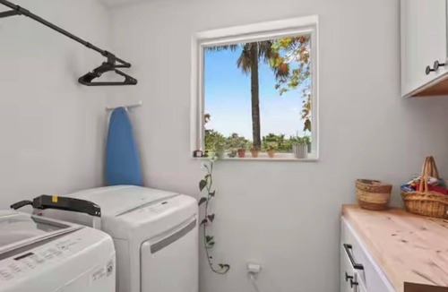 Kendall House | La Acualina