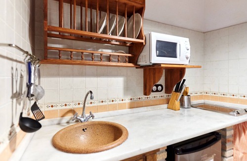 Hornos Apartment | La Alcoba Vieja Suite Apartment with Mountain Views and Private Terrace