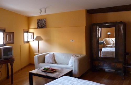 Villel House | La Antigua Fonda De Villel