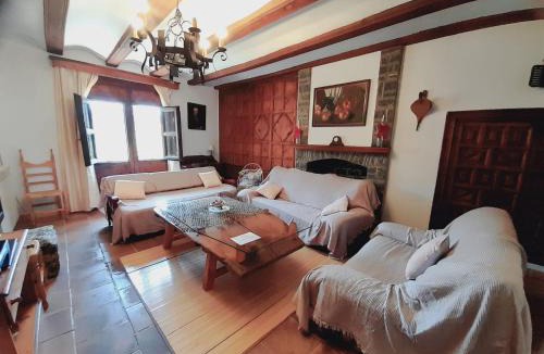 Linares de Mora House | La Antigua Posada