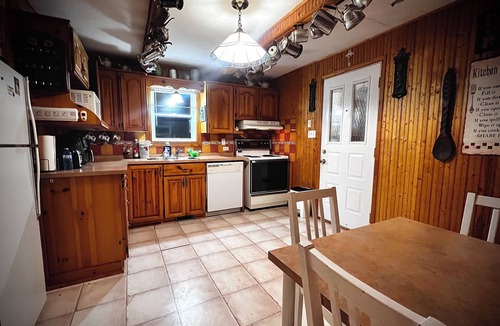 Pontiac Cottage | La Aurriación Paradisíaca: a cosy cottage with beautiful view, river and forest!