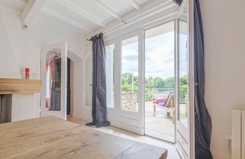 Saint-Martin-d'Ardeche House | La Bâtisse de Rêve, Authentic Villa for 8 people with Jacuzzi