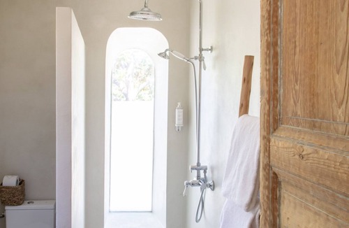 Golfe Juan Hotel | La Bâtisse en Blanc