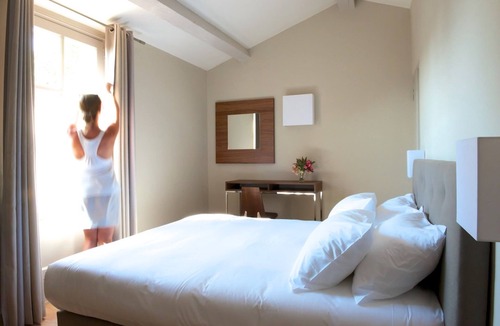 Vers-Pont-du-Gard Hotel | La Bégude Saint-Pierre