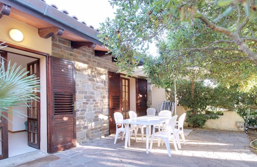 Le Rocchette Apartment | LA BAIA, due camere a 50 metri dal mare