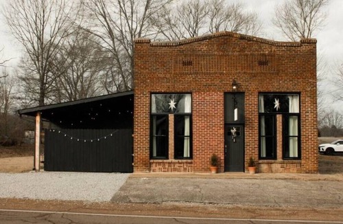 Finger House | La Banque Stylish and comfy stayn
