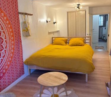 Cascastel-des-Corbieres Bed & Breakfast | La Barbacane de Cascastel-des-Corbières
