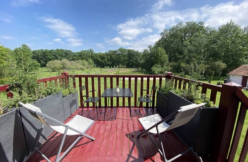 Saint-Laurent-Nouan Apartment | La Barboire Campagne - Loft with a panoramic view