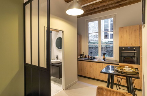 Dobree-Bon Port Apartment | La Baronne- Chaleureux T2