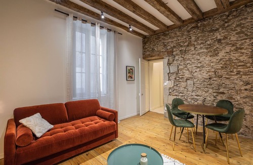 Dobree-Bon Port Apartment | La Baronne- Chaleureux T2
