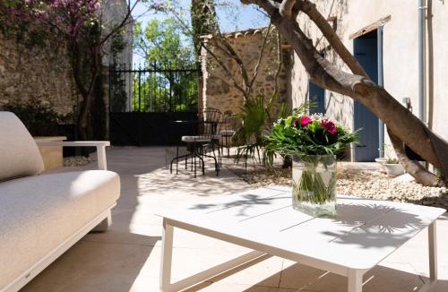 Charols Apartment | La Barule