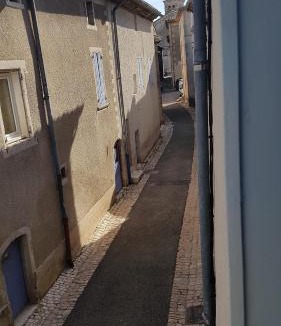 Saint-Remeze Apartment | La basse