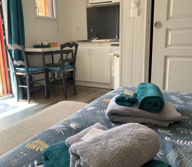 Saint-Michel-Mont-Mercure Bed & Breakfast | La Basse Monniere