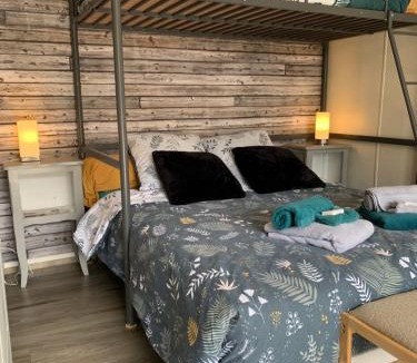 Saint-Michel-Mont-Mercure Bed & Breakfast | La Basse Monniere