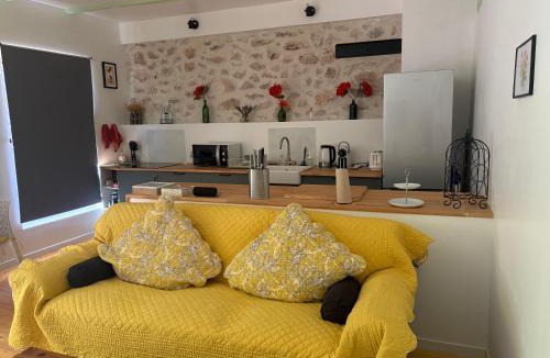Villecroze Apartment | La bastide aux Iris - Les Capucines