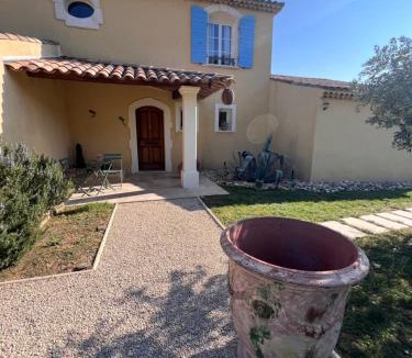 Savasse Bed & Breakfast | La Bastide de Grosille