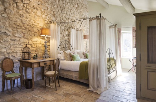 Menerbes Hotel | La Bastide De Marie