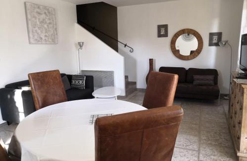 Pont-Saint-Esprit House | LA BASTIDE DES MACALO