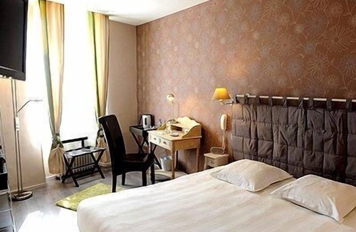 Monflanquin Hotel | La Bastide des Oliviers