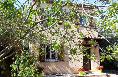 Tanneron House | LA BASTIDE DES TROIS PINS