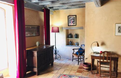 Laudun House | La Bastide du Farfadet