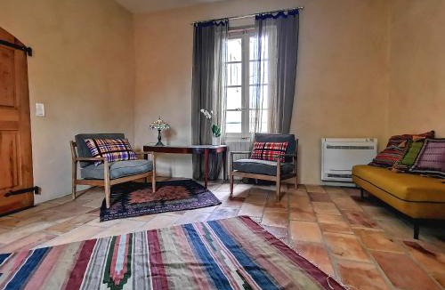 Laudun House | La Bastide du Farfadet