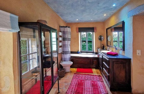 Laudun House | La Bastide du Farfadet
