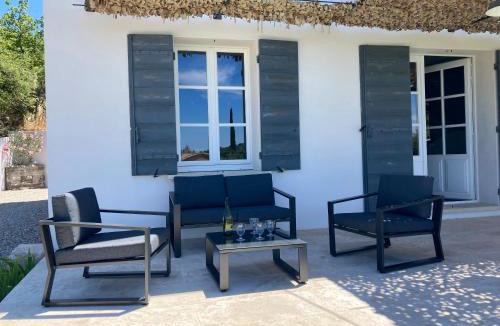 Malemort-du-Comtat House | La bastide