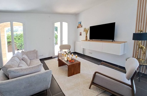 Saint-Jean-de-Vedas Villa | La Bastide de luxe avec piscine et climatisation St Jean de Vedas