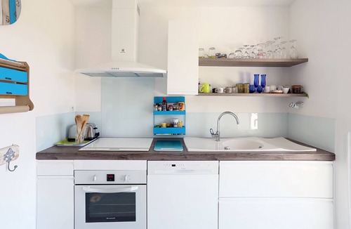 Saint-Laurent-du-Var Villa | LA Bastide: UNE Parenthèse Comme AUX Cyclades