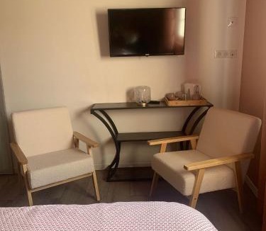Garganvillar Bed & Breakfast | la bastilac chambre terracotta
