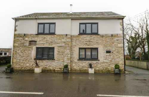 Maenclochog House | La Bastille