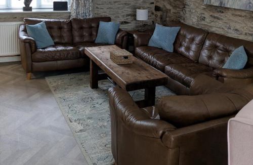 Maenclochog House | La Bastille