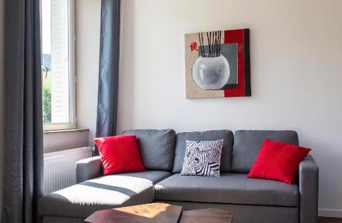 Le Petit-Abergement Apartment | LA BATISSE l'arbre beige