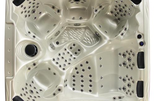 Bonchamp-les-Laval House | La Bellangerie Gîte et Spa