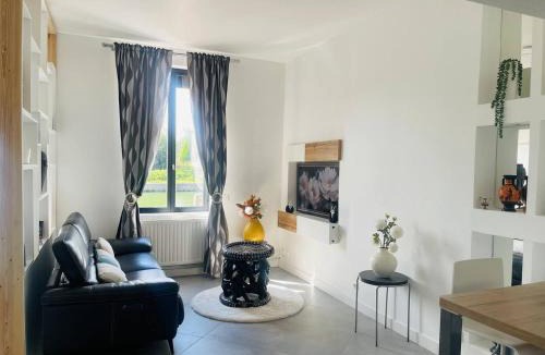 Douai Bed & Breakfast | La belle chambre Au fil de l'Eau 2 chambre d'hôte salon et cuisine partagés