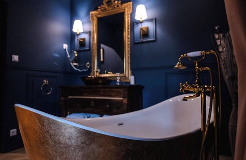 Talairan House | La Belle Dame sans Regrets