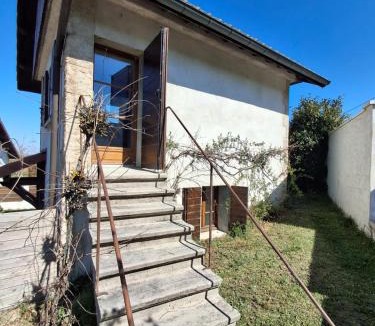 Saint-Agnin-sur-Bion House | La belle des trappes 2