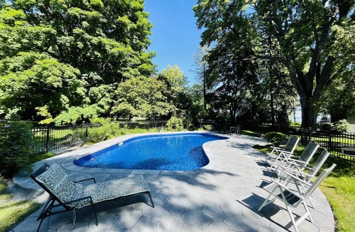 Pointe-Du-Lac Apartment | La Belle du Lac
