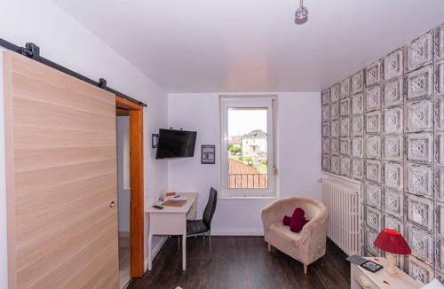 Puttelange-aux-Lacs Apartment | La Belle Epoque Room