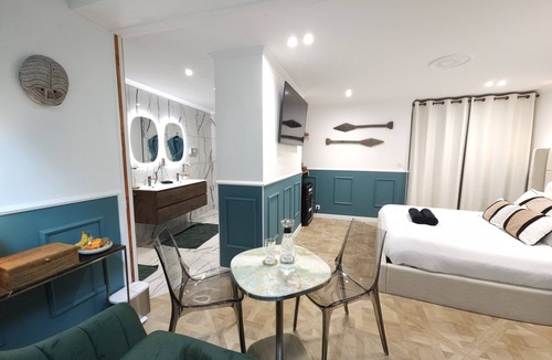 Grand Parc-Paul Doumer House | La Belle Endormie B&B