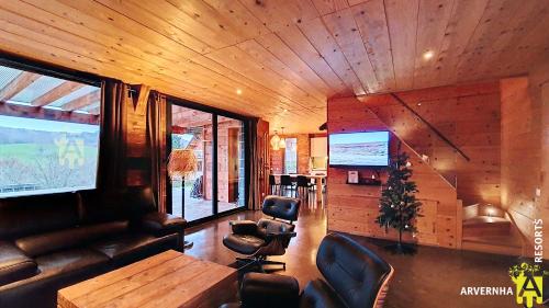 Besse-et-Saint-Anastaise Apartment | La Belle Etoile