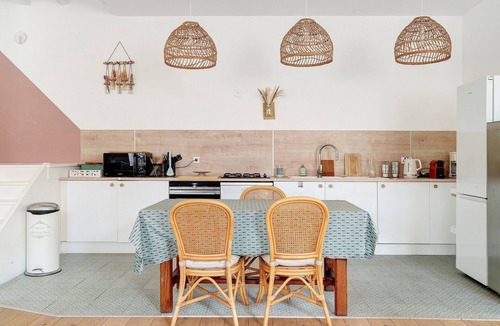 Campbon House | La belle impasse, holiday home for 15 guests